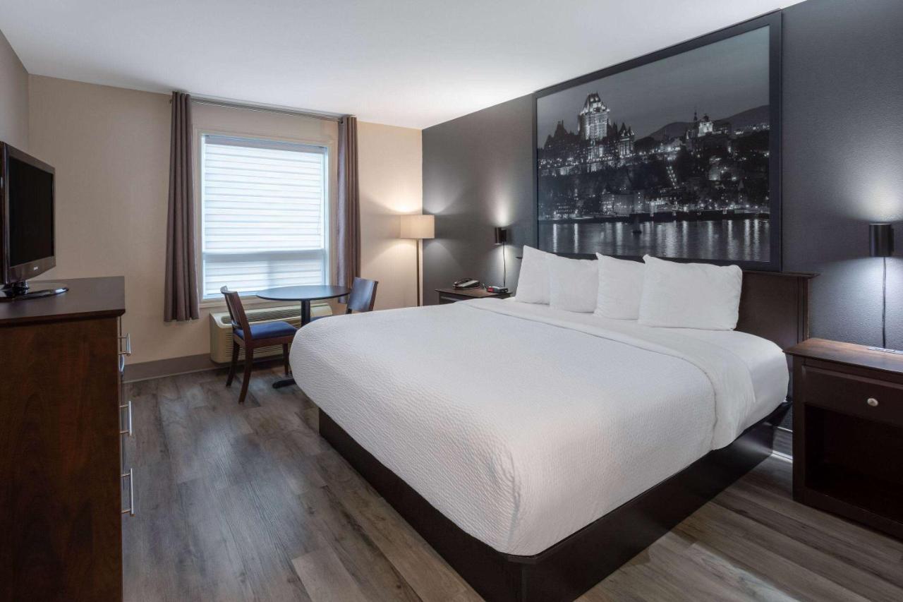 Super 8 By Wyndham Québec Exterior foto